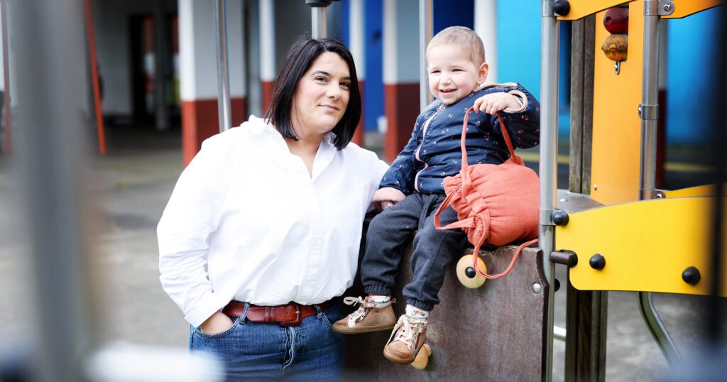 Lisa Rodrigues et Albane, à l'école Jean-Jaurès